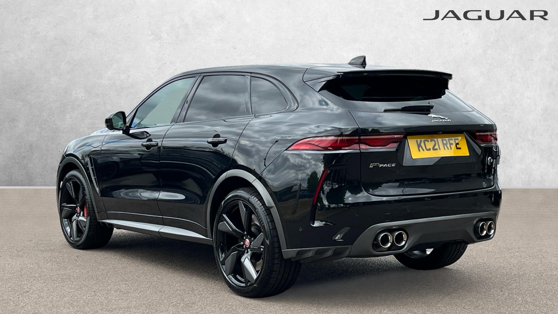 Jaguar F Pace