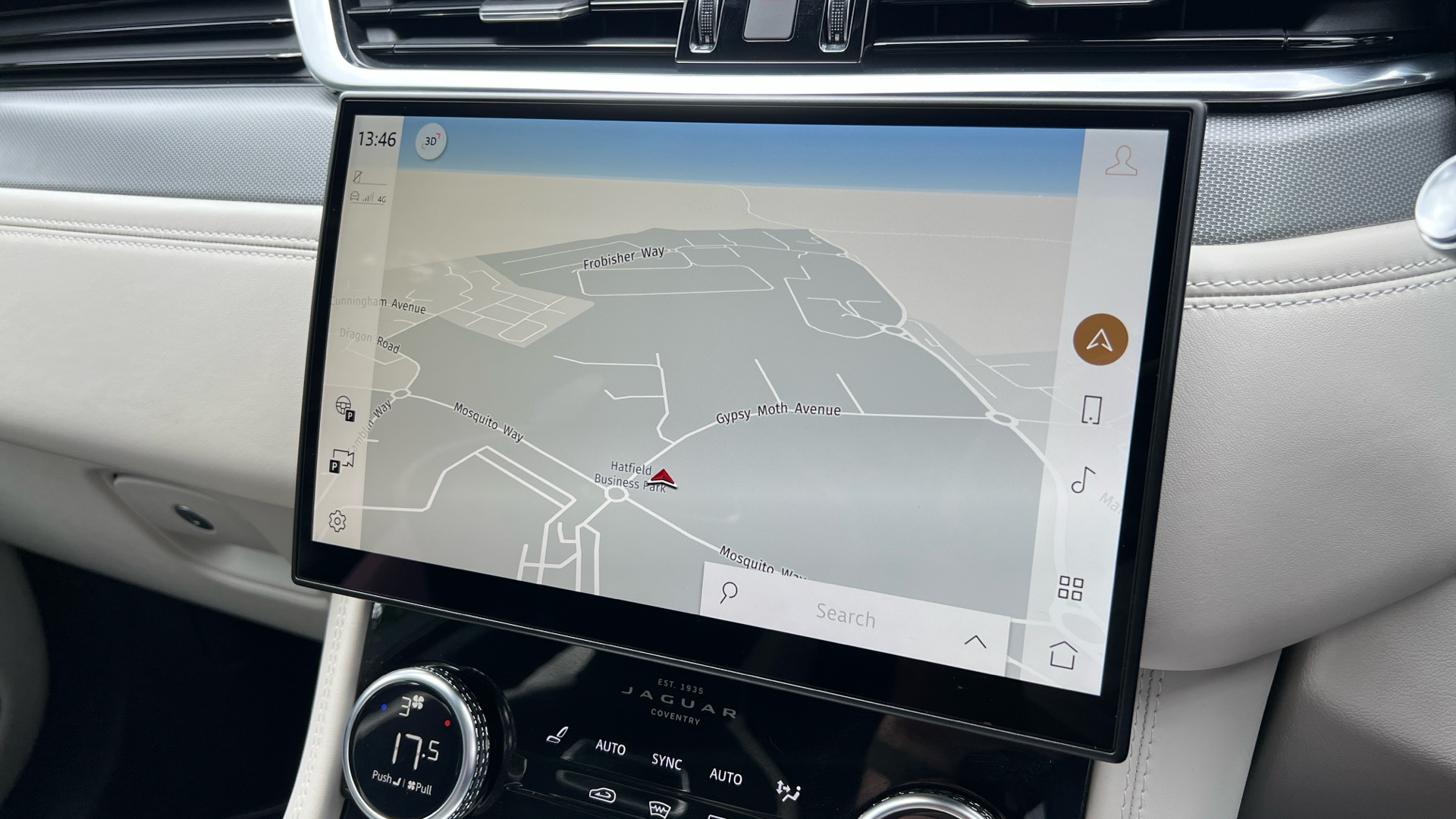 Jaguar F Pace