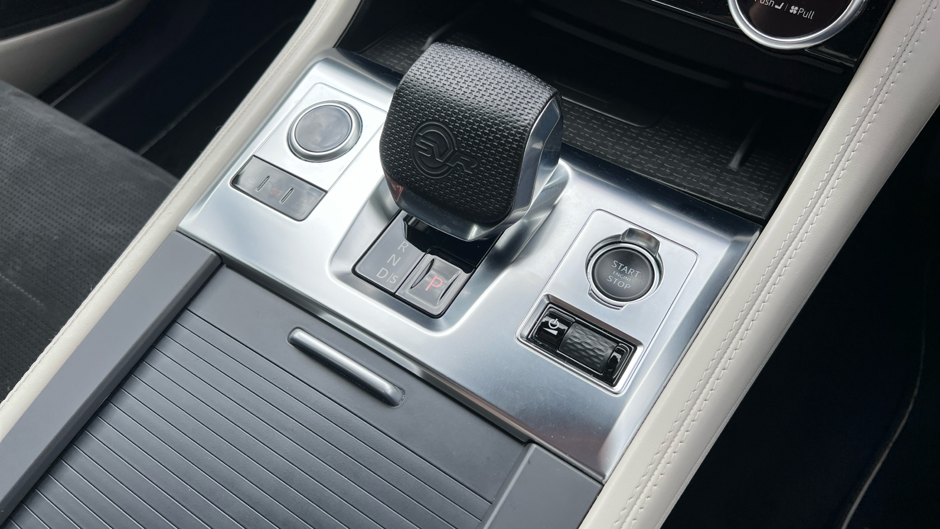 Jaguar F Pace