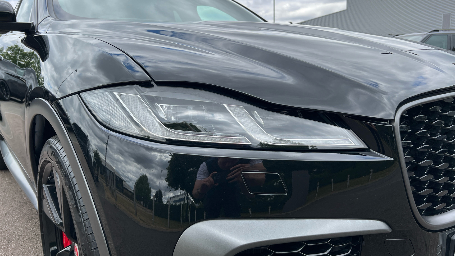 Jaguar F Pace