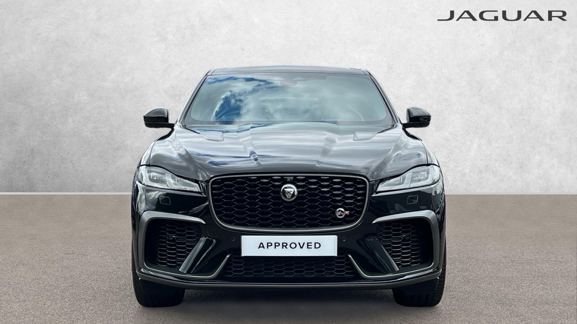 Jaguar F Pace