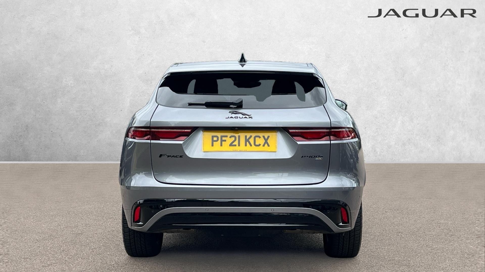 Jaguar F Pace