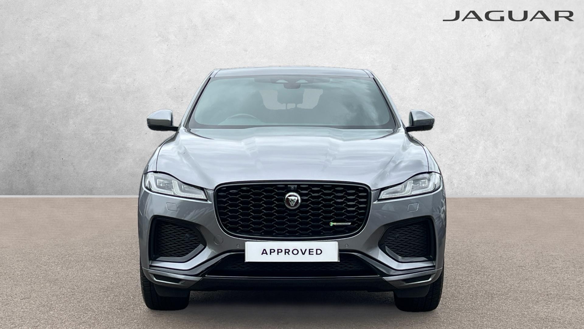 Jaguar F Pace