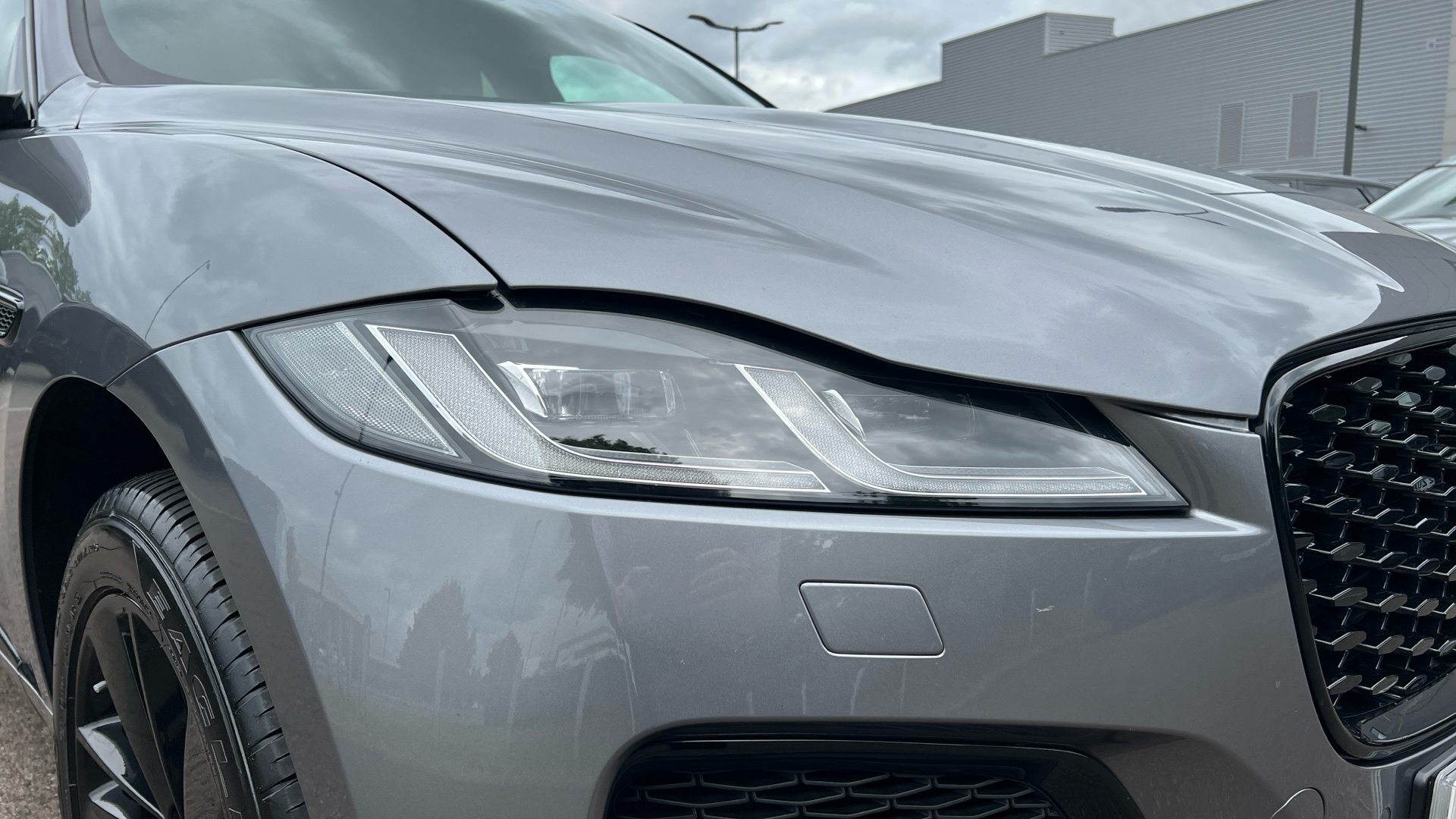 Jaguar F Pace