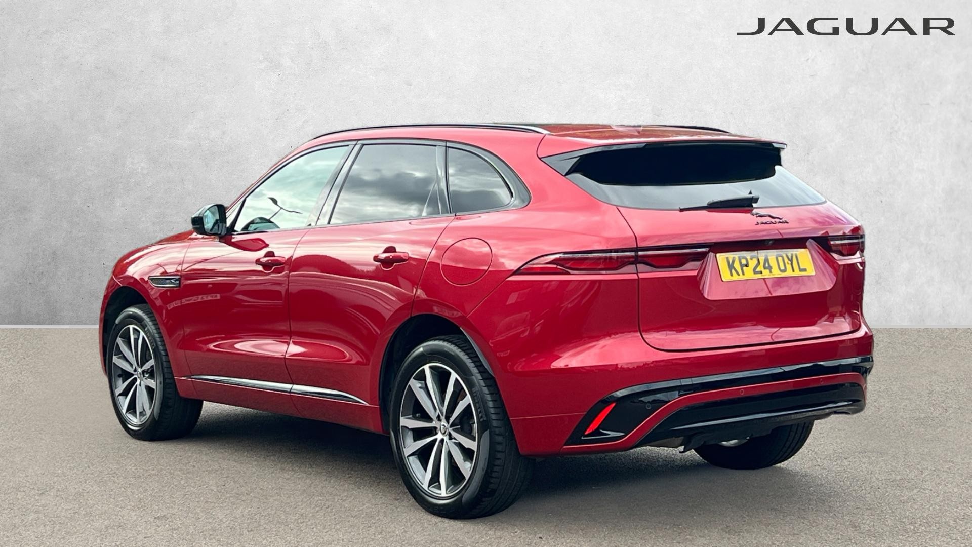 Jaguar F Pace