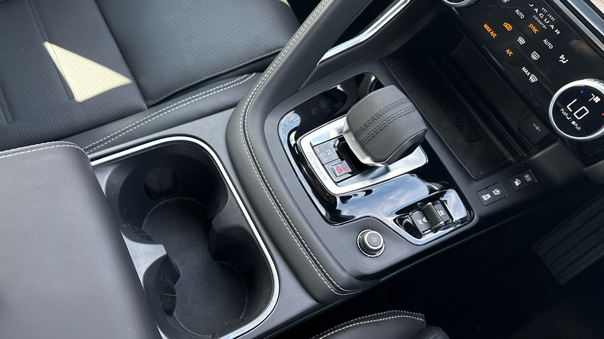 Jaguar E Pace