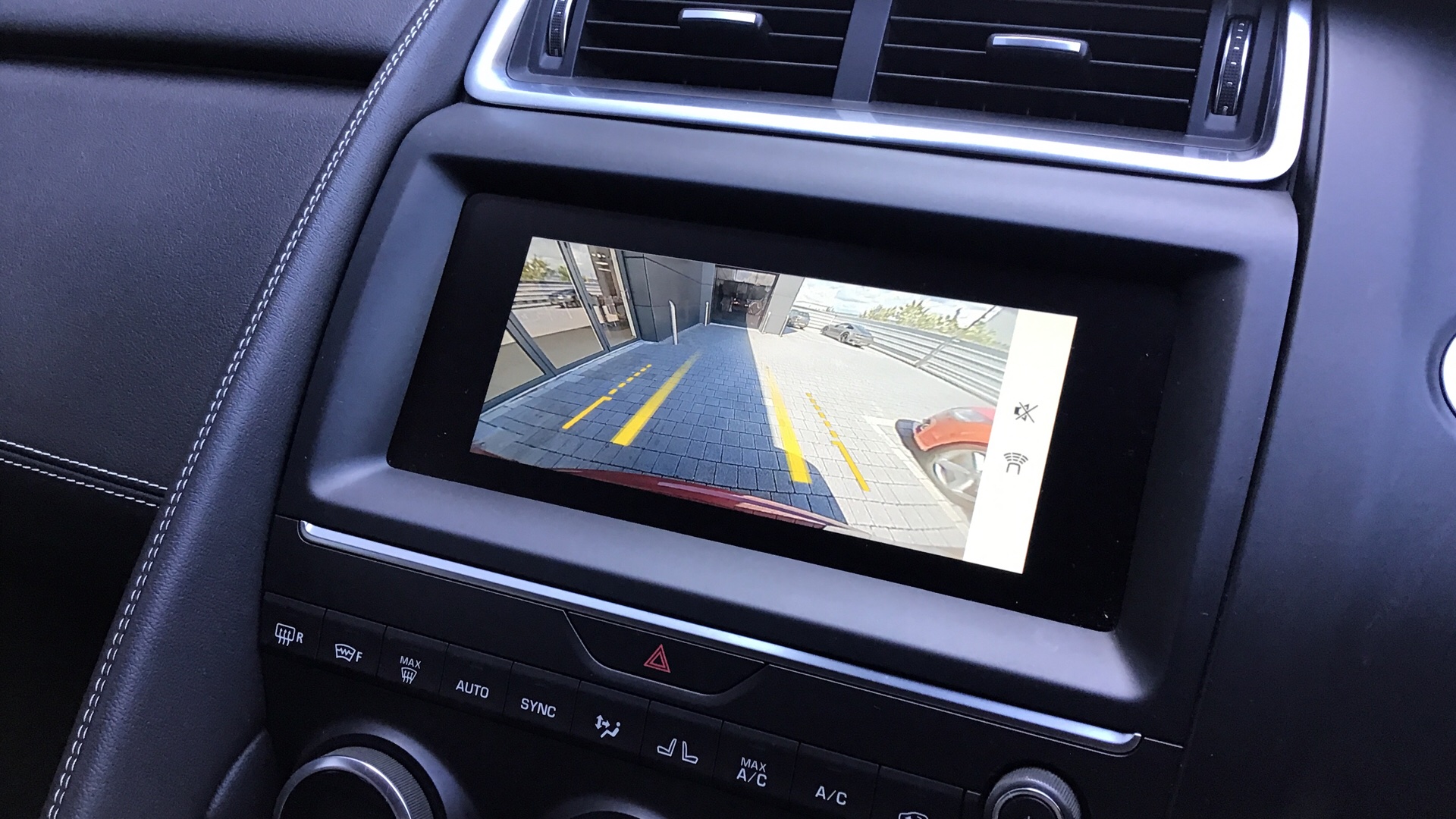 Jaguar E Pace