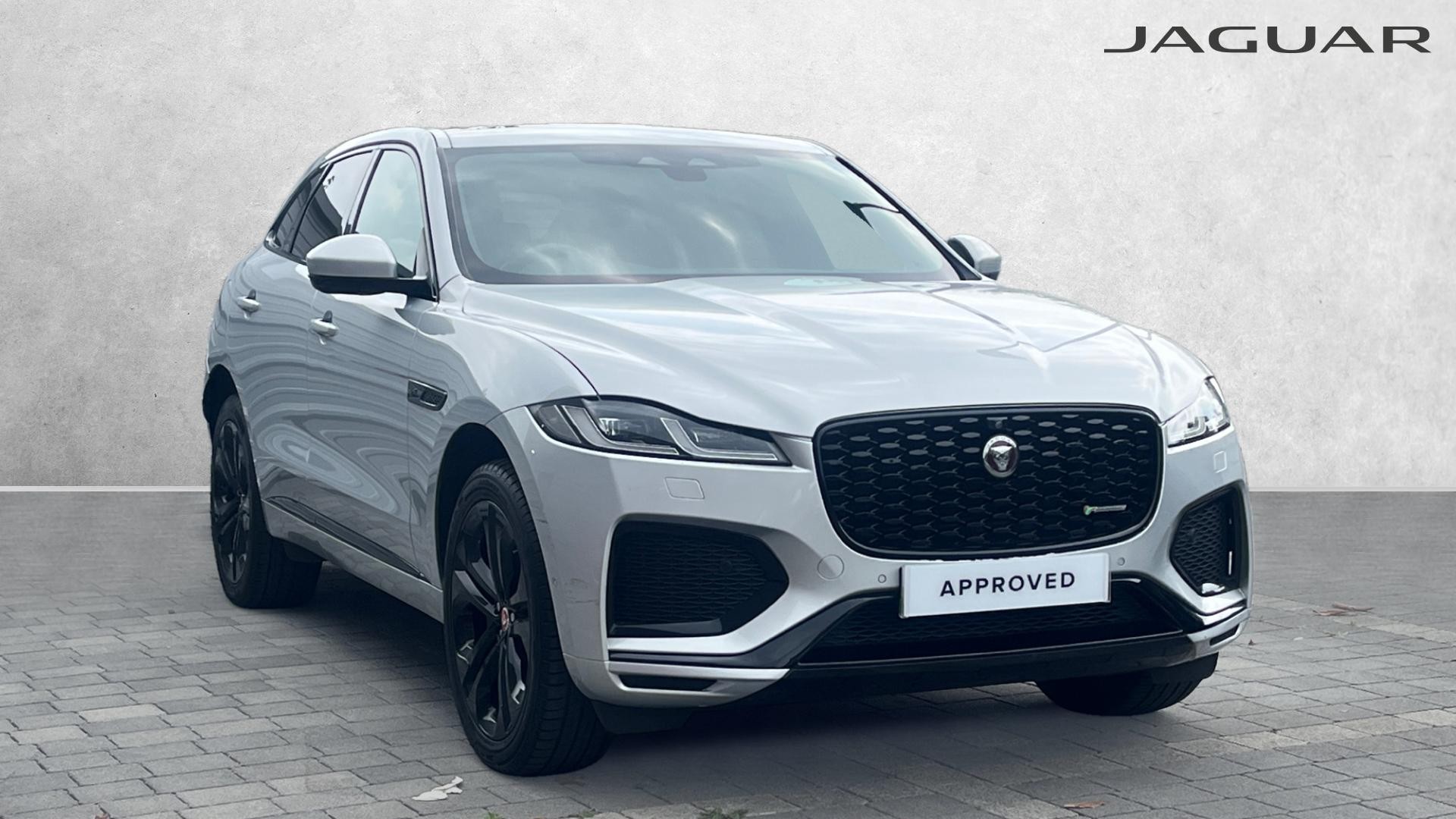 Jaguar F Pace