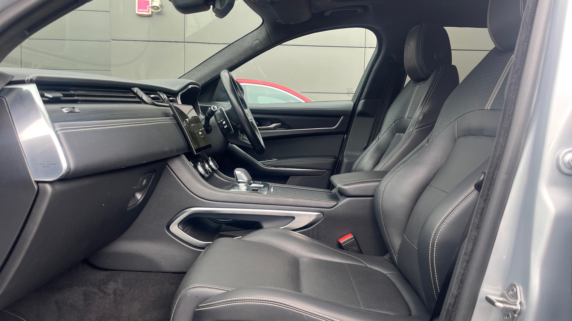 Jaguar F Pace