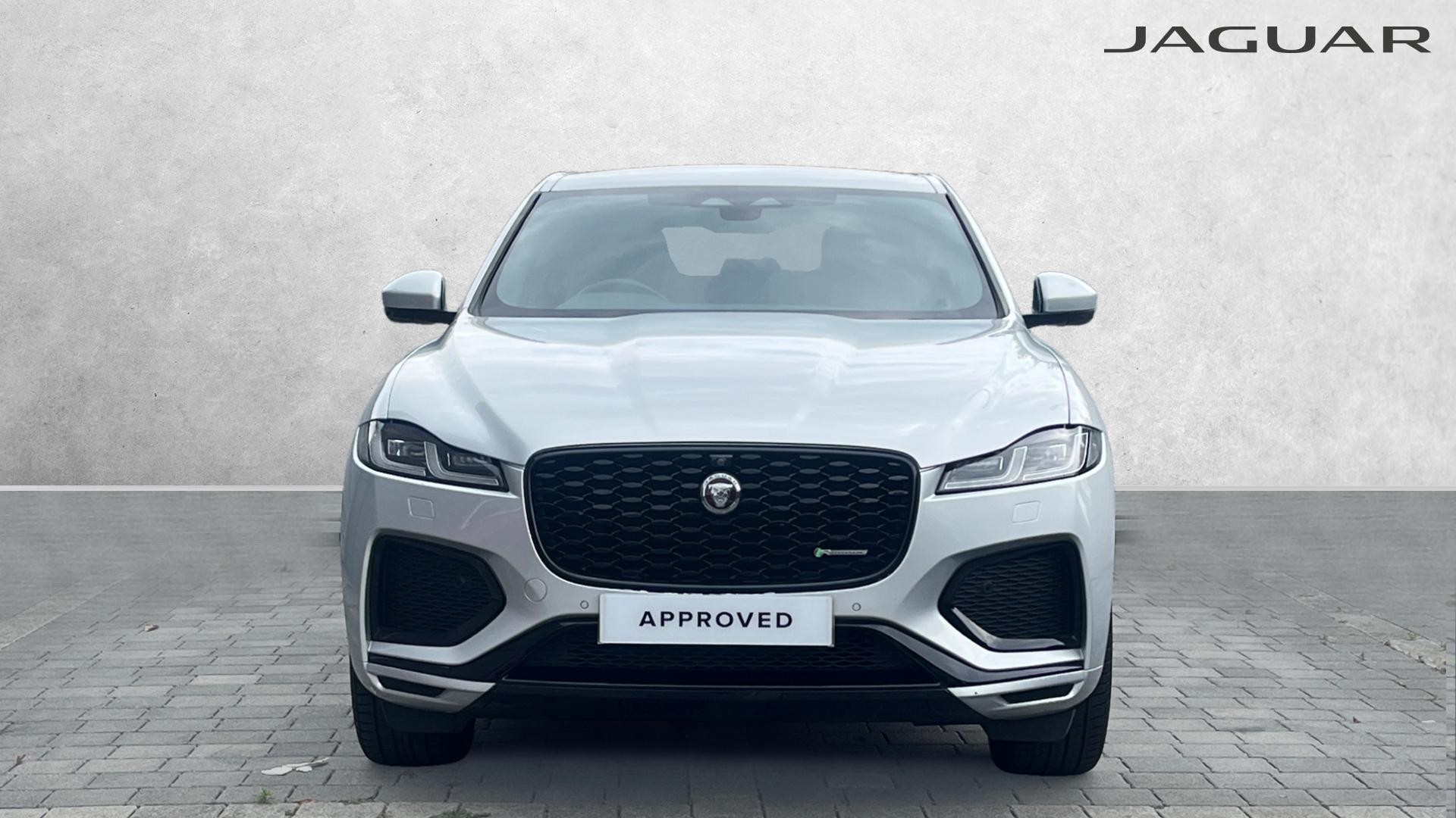 Jaguar F Pace