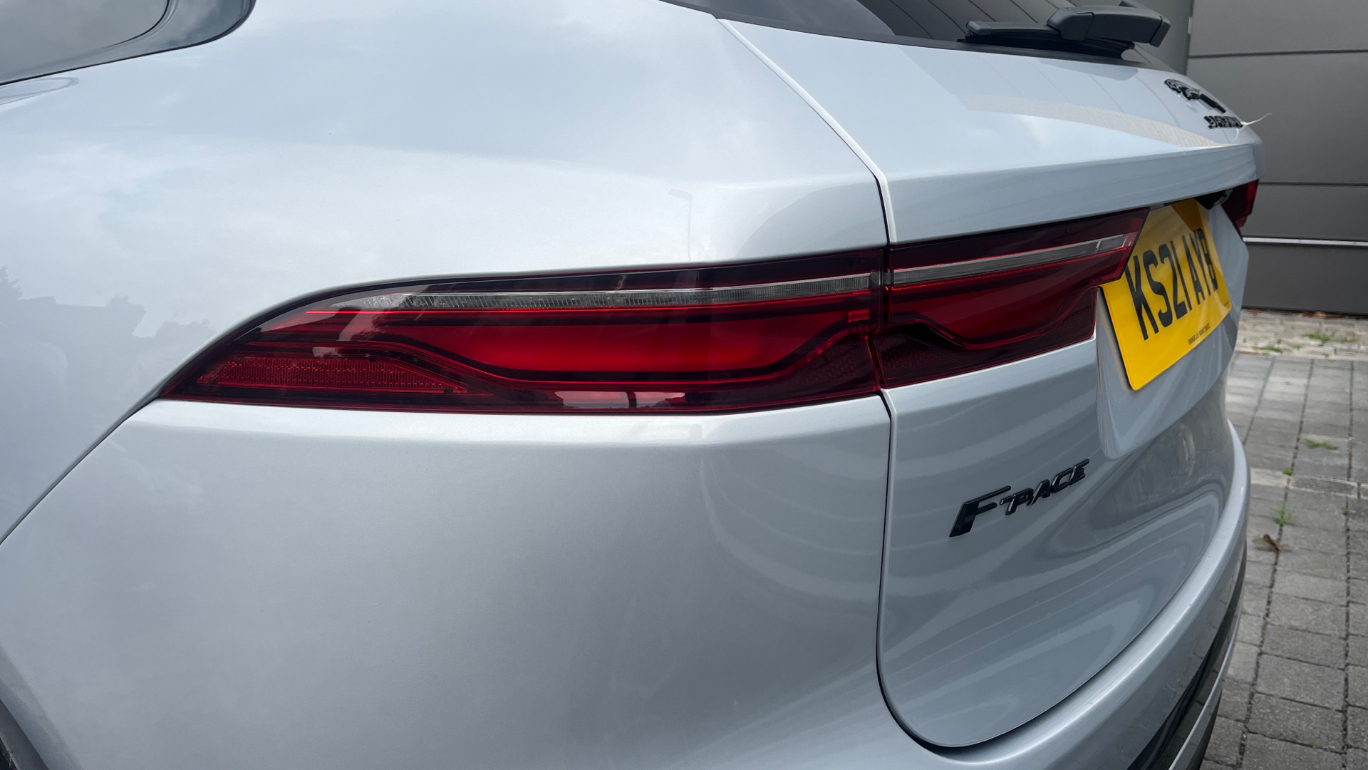 Jaguar F Pace