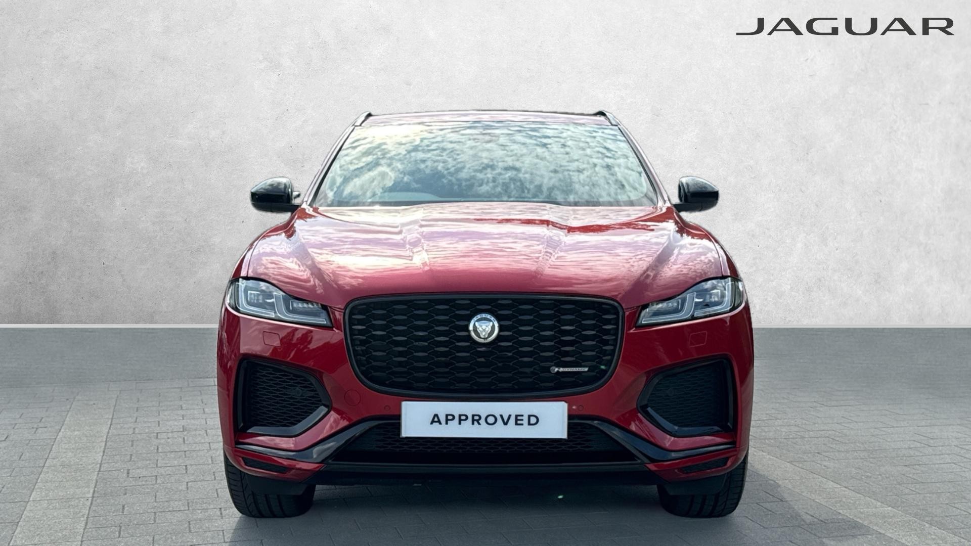Jaguar F Pace