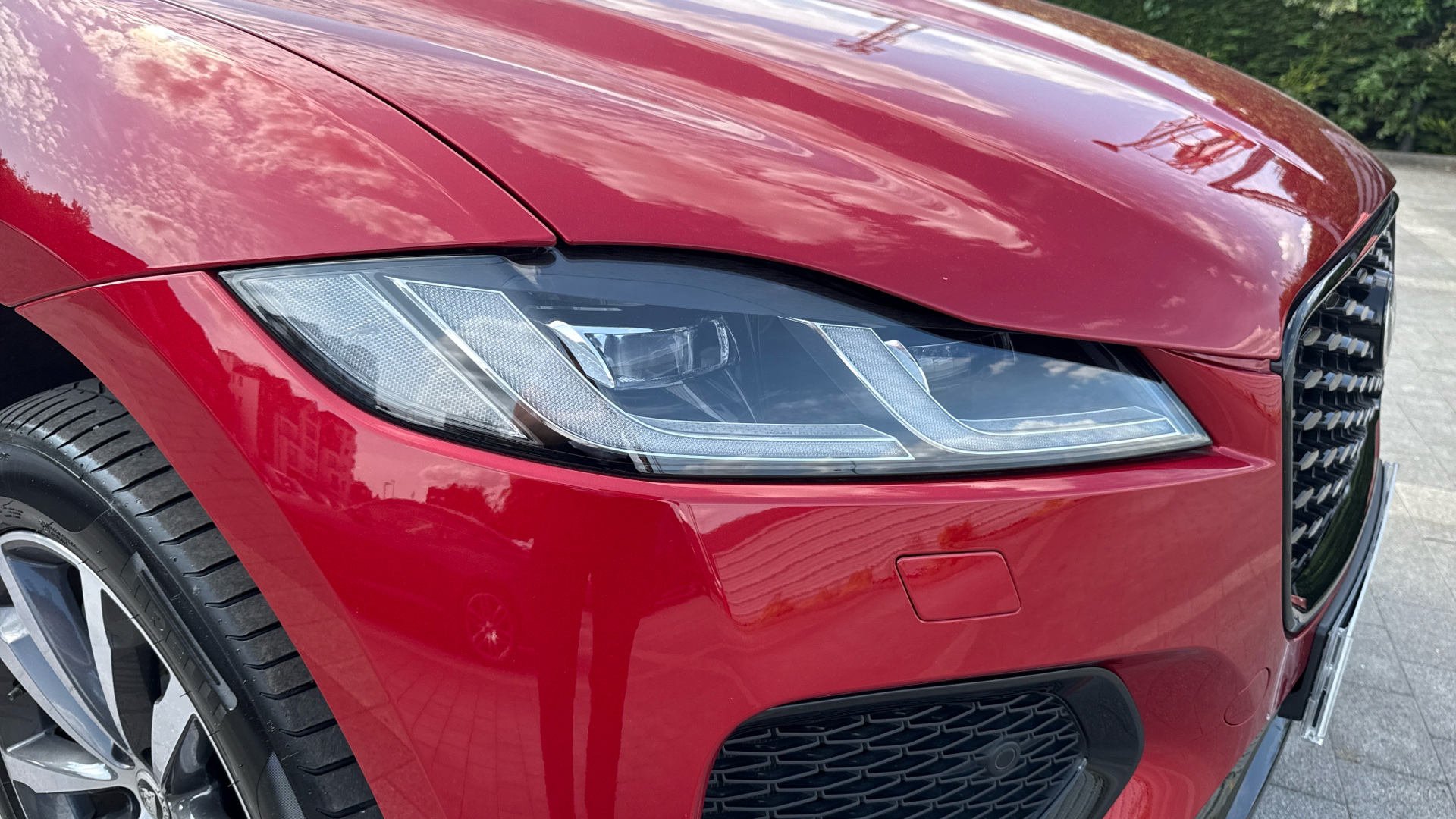 Jaguar F Pace