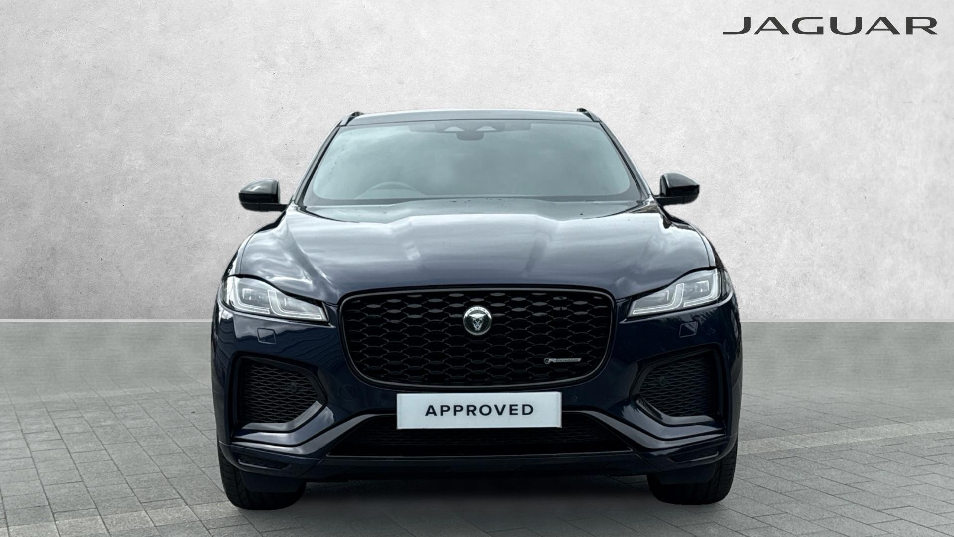 Jaguar F Pace