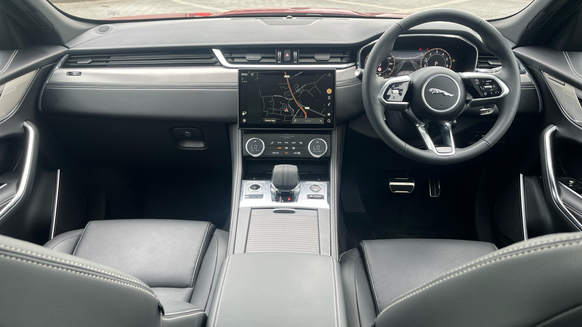 Jaguar F Pace