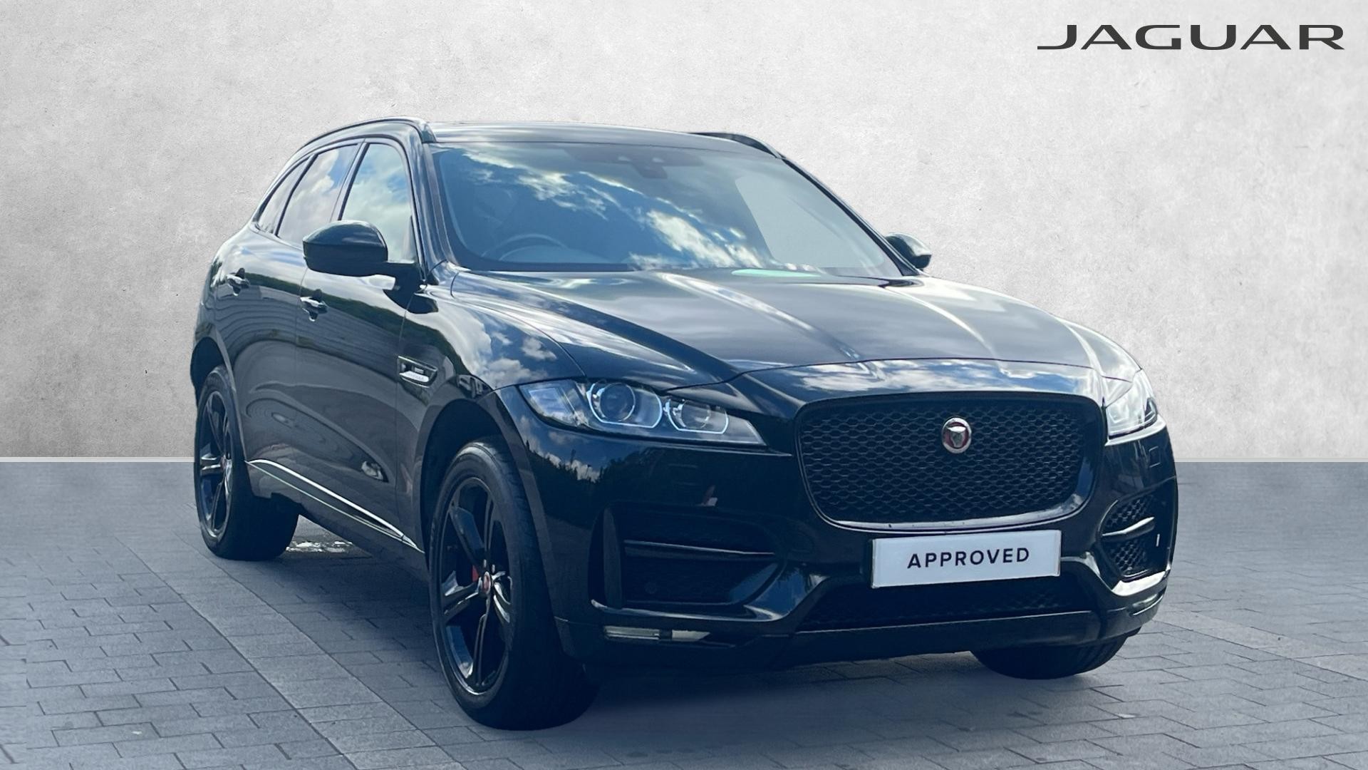 Jaguar F Pace