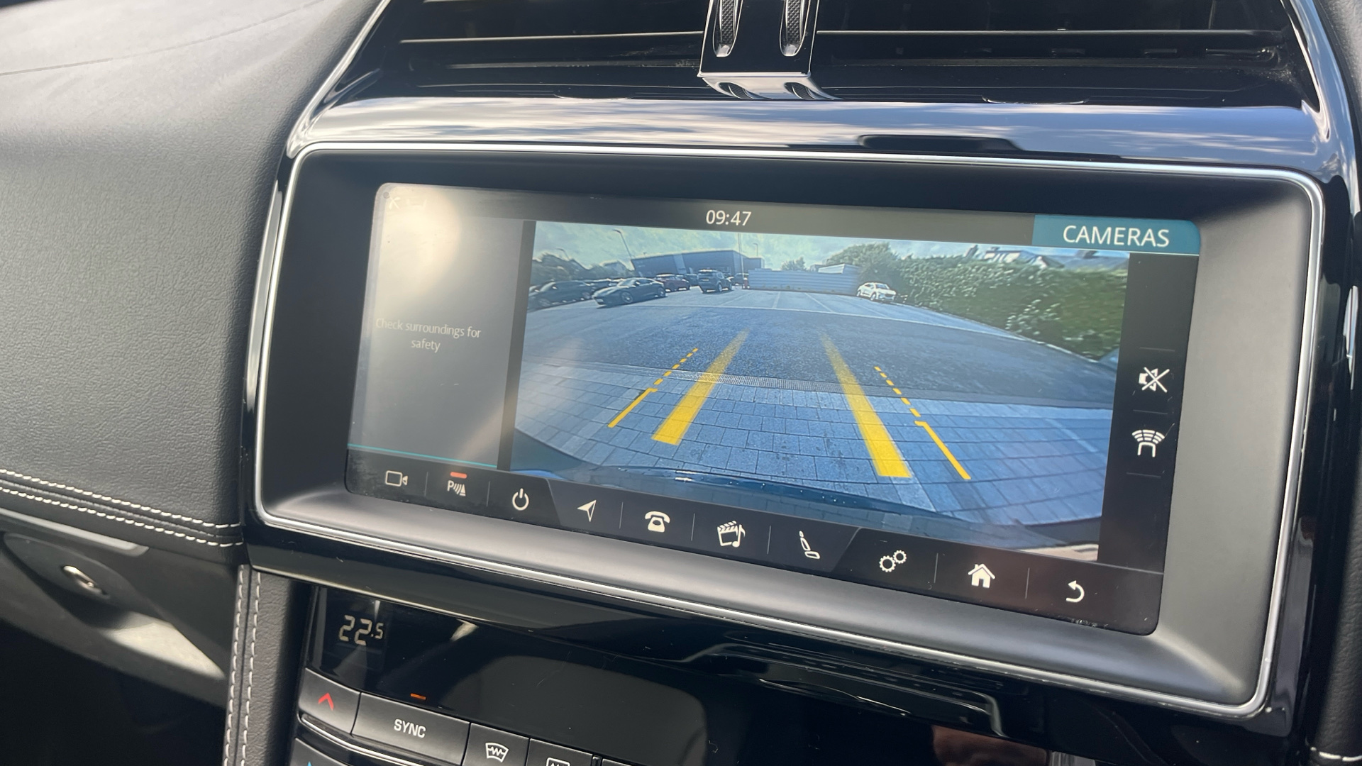 Jaguar F Pace
