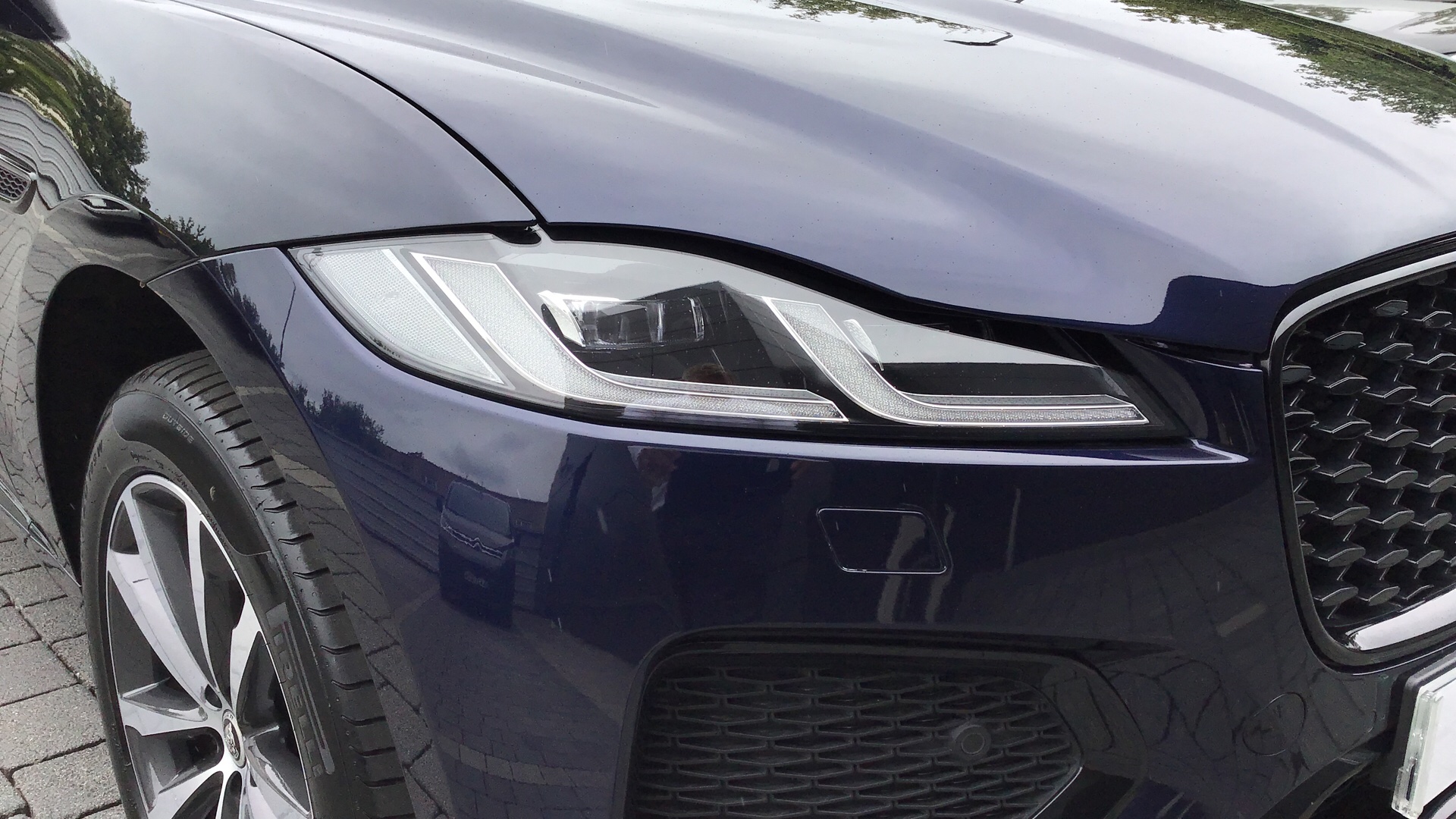 Jaguar F Pace