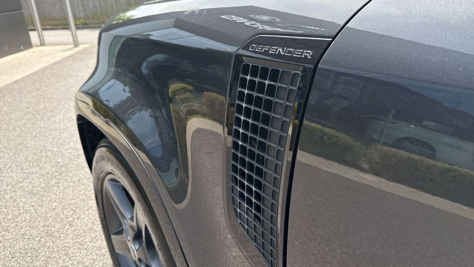 Land Rover Defender