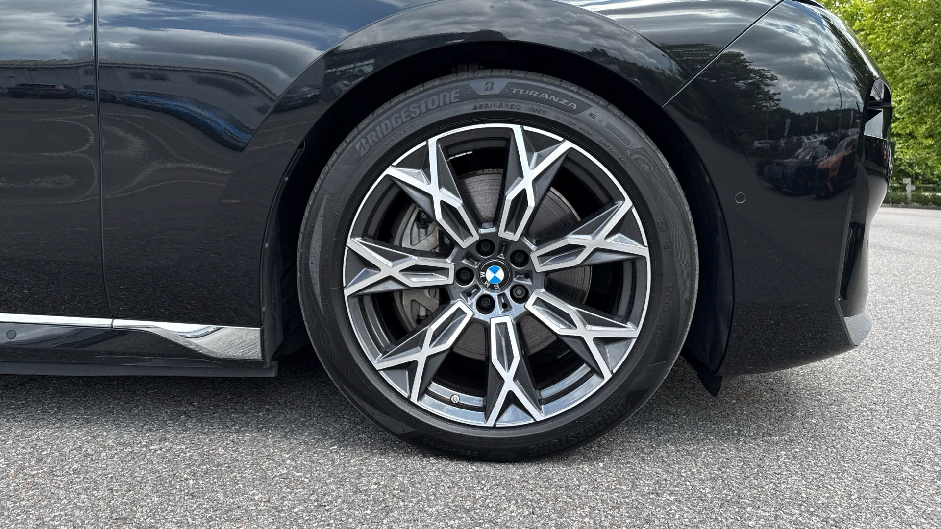 BMW I7