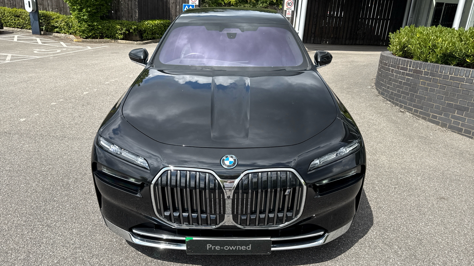 BMW I7
