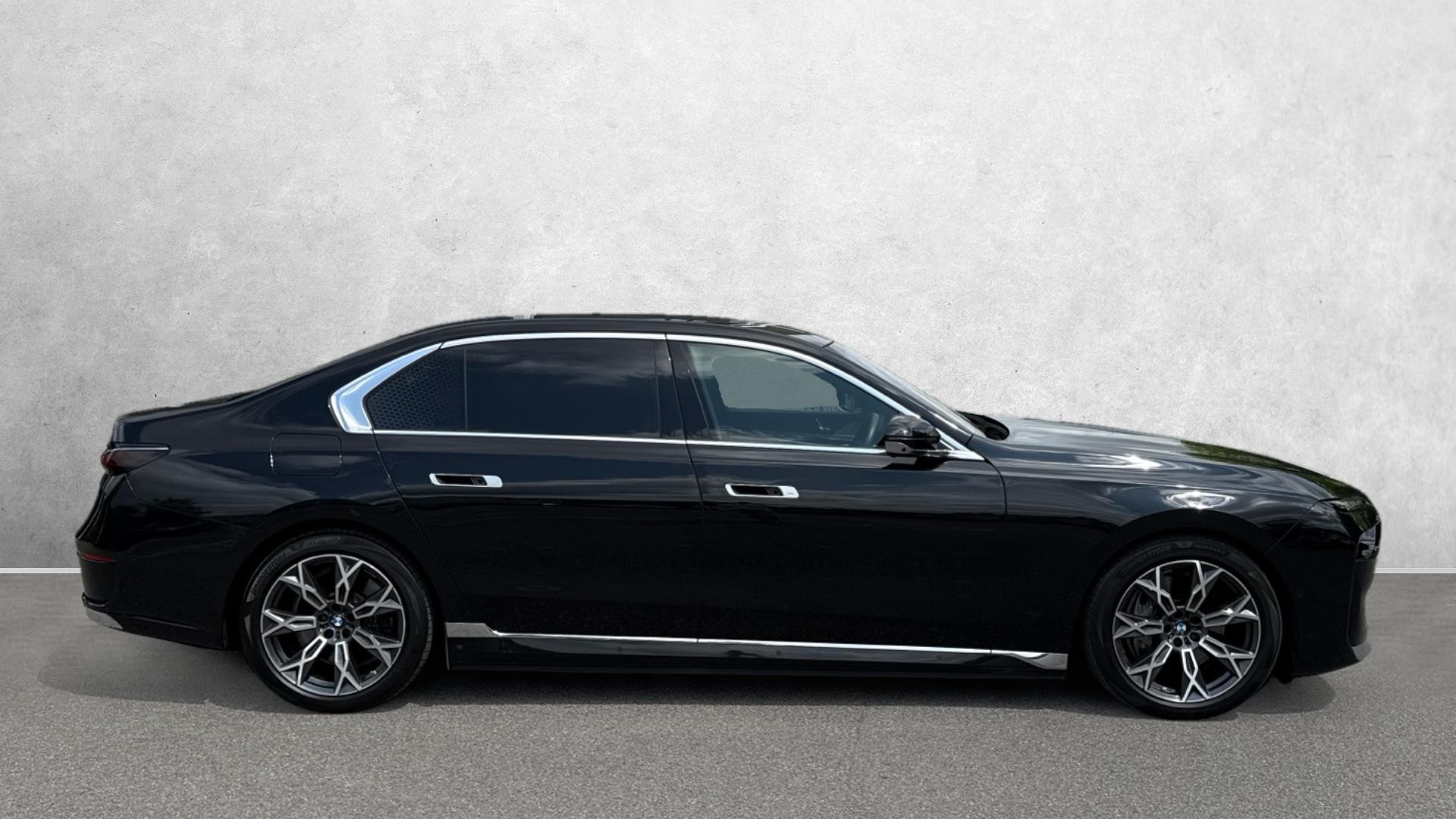 BMW I7