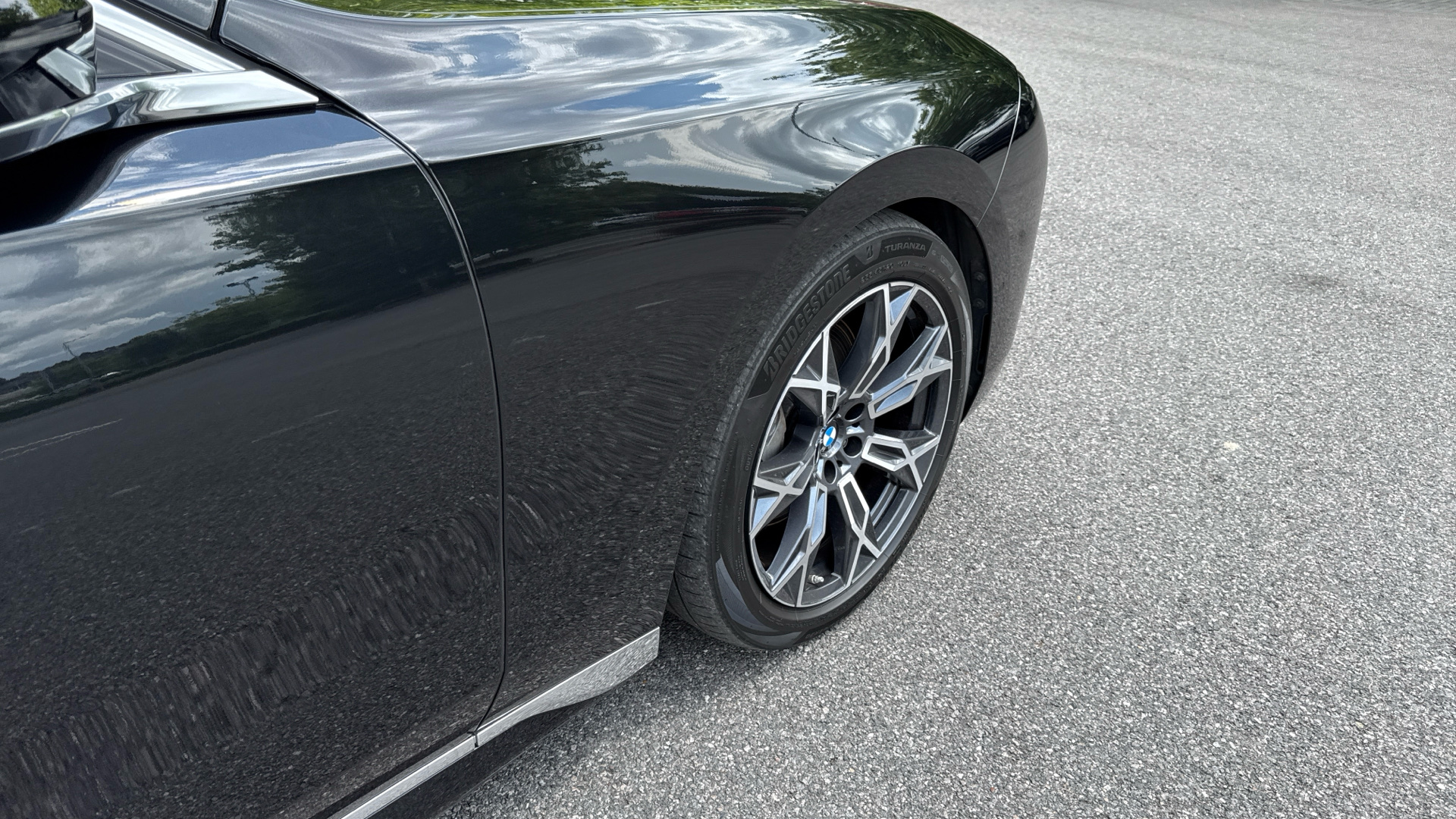 BMW I7