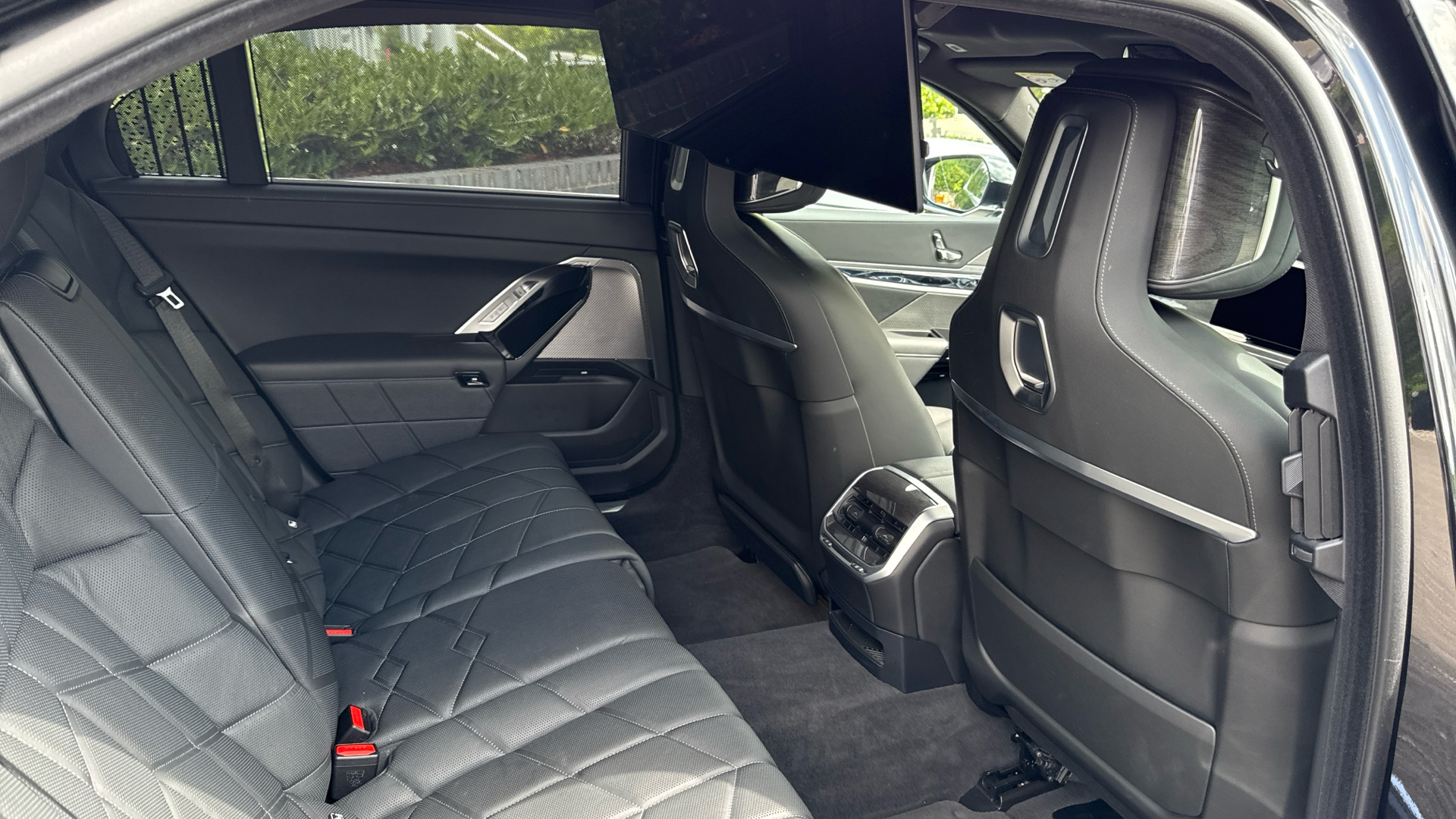 BMW I7