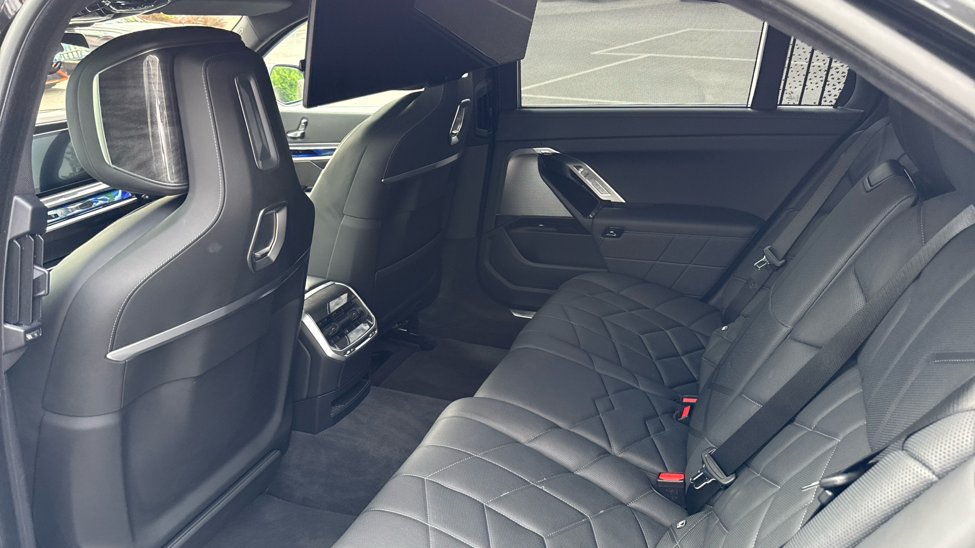 BMW I7