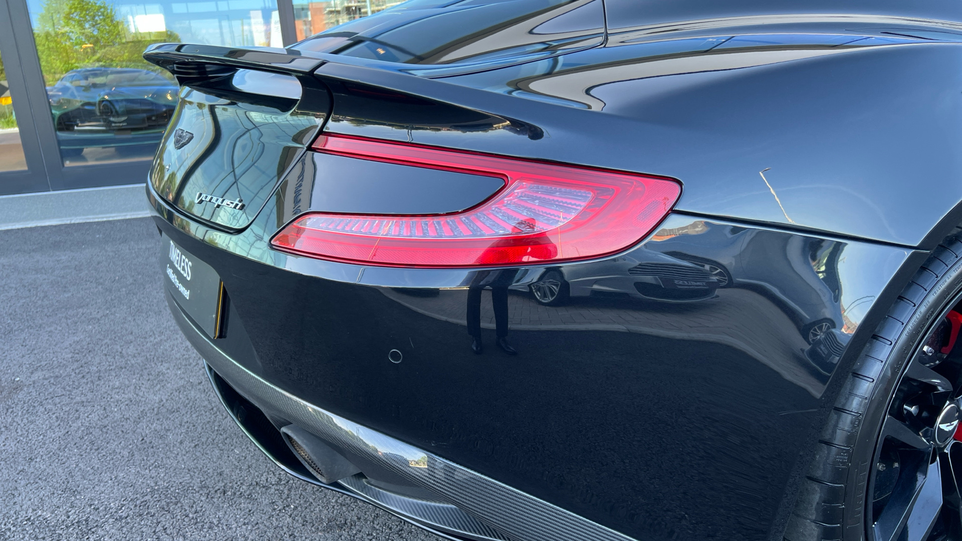Aston Martin Vanquish