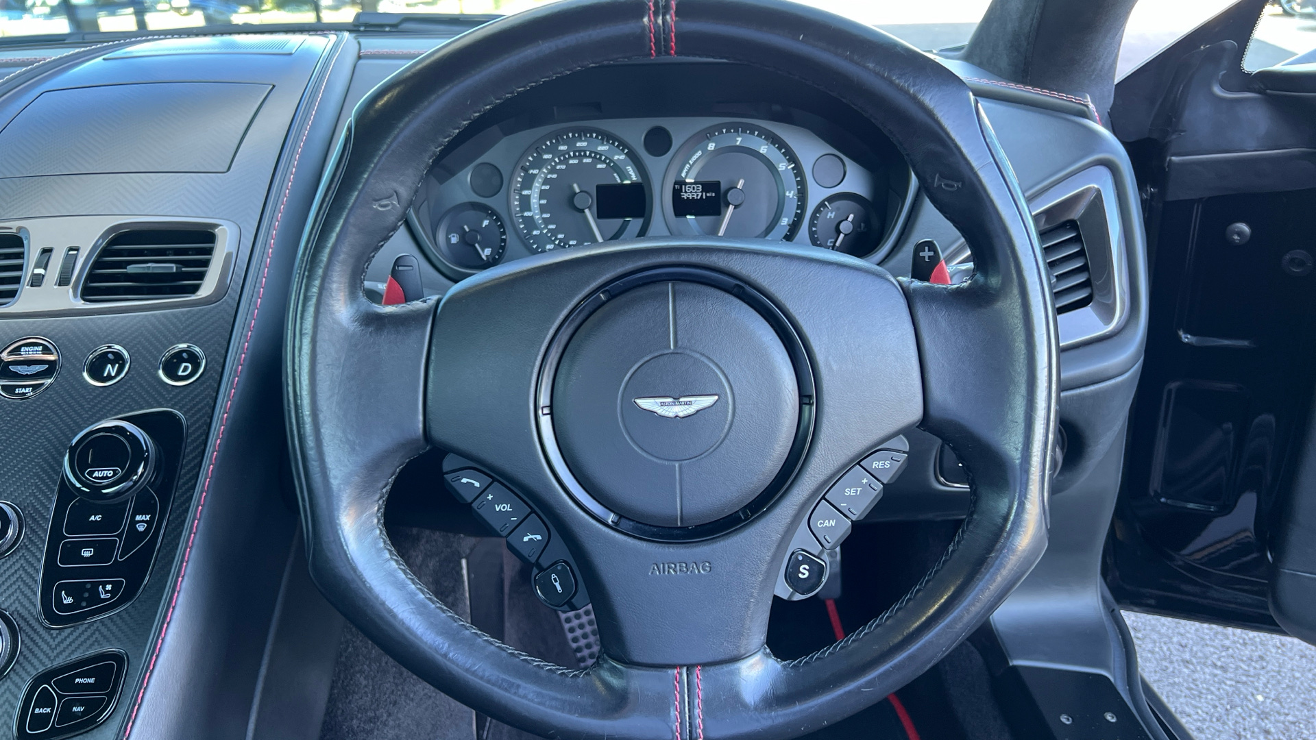 Aston Martin Vanquish