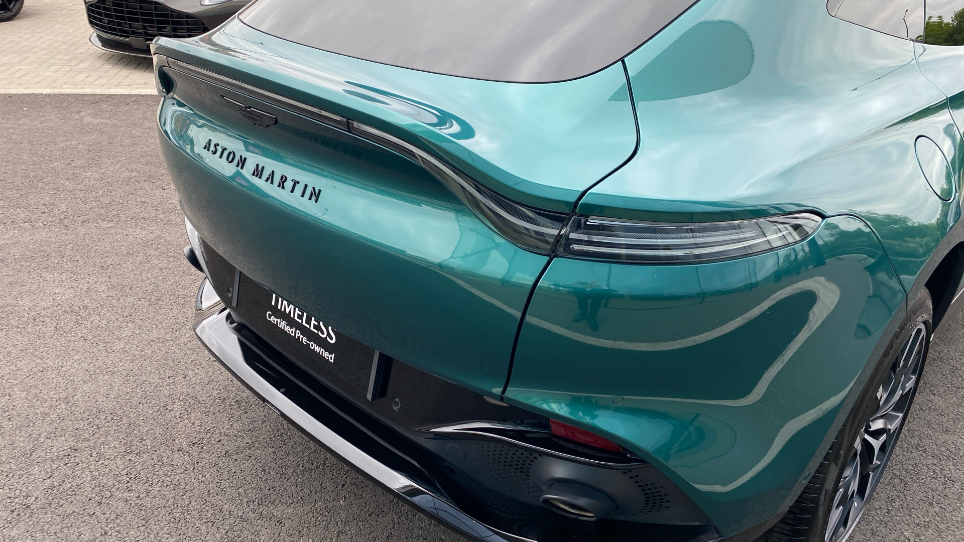 Aston Martin DBX