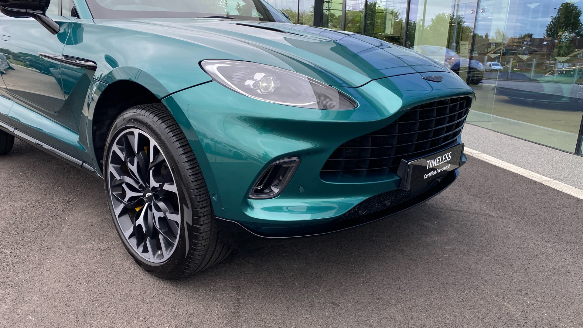 Aston Martin DBX