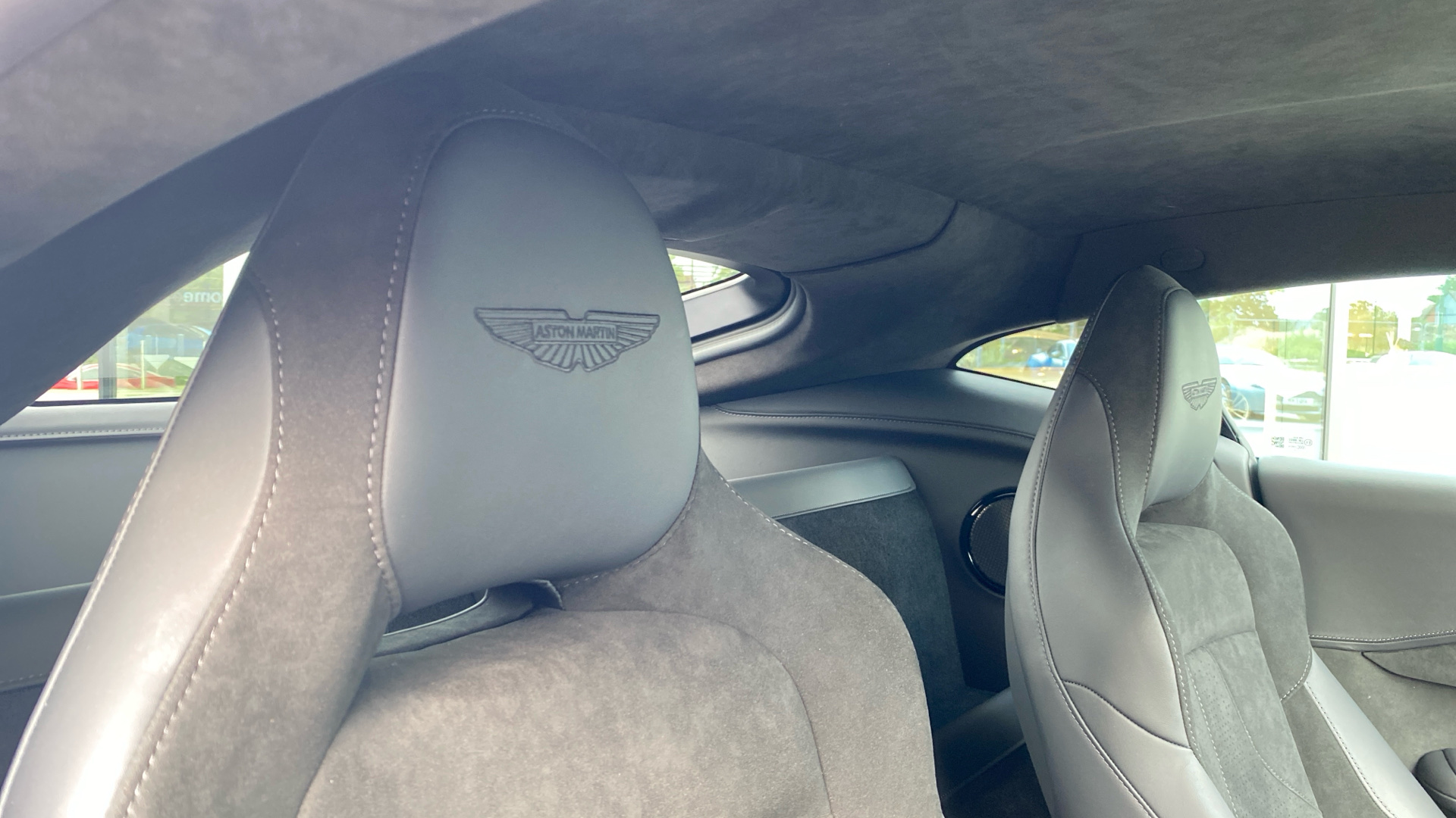 Aston Martin Vantage