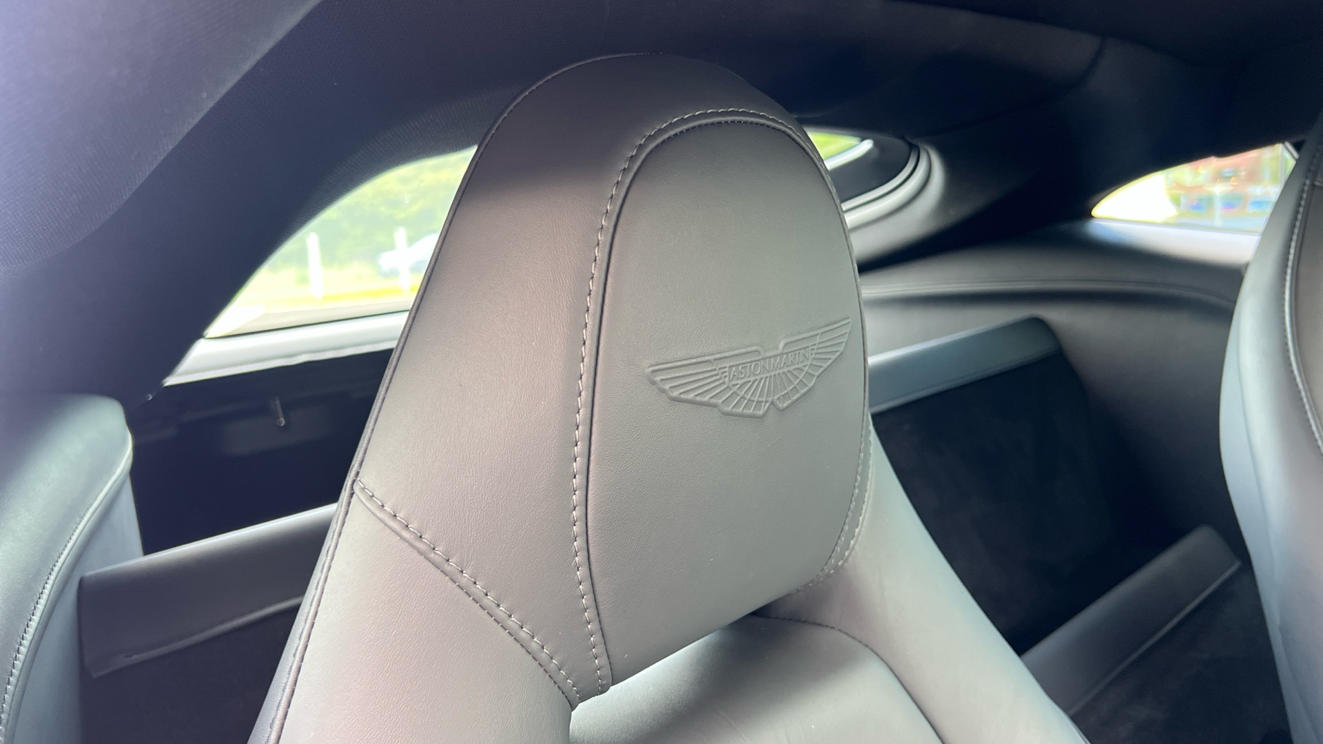 Aston Martin Vantage