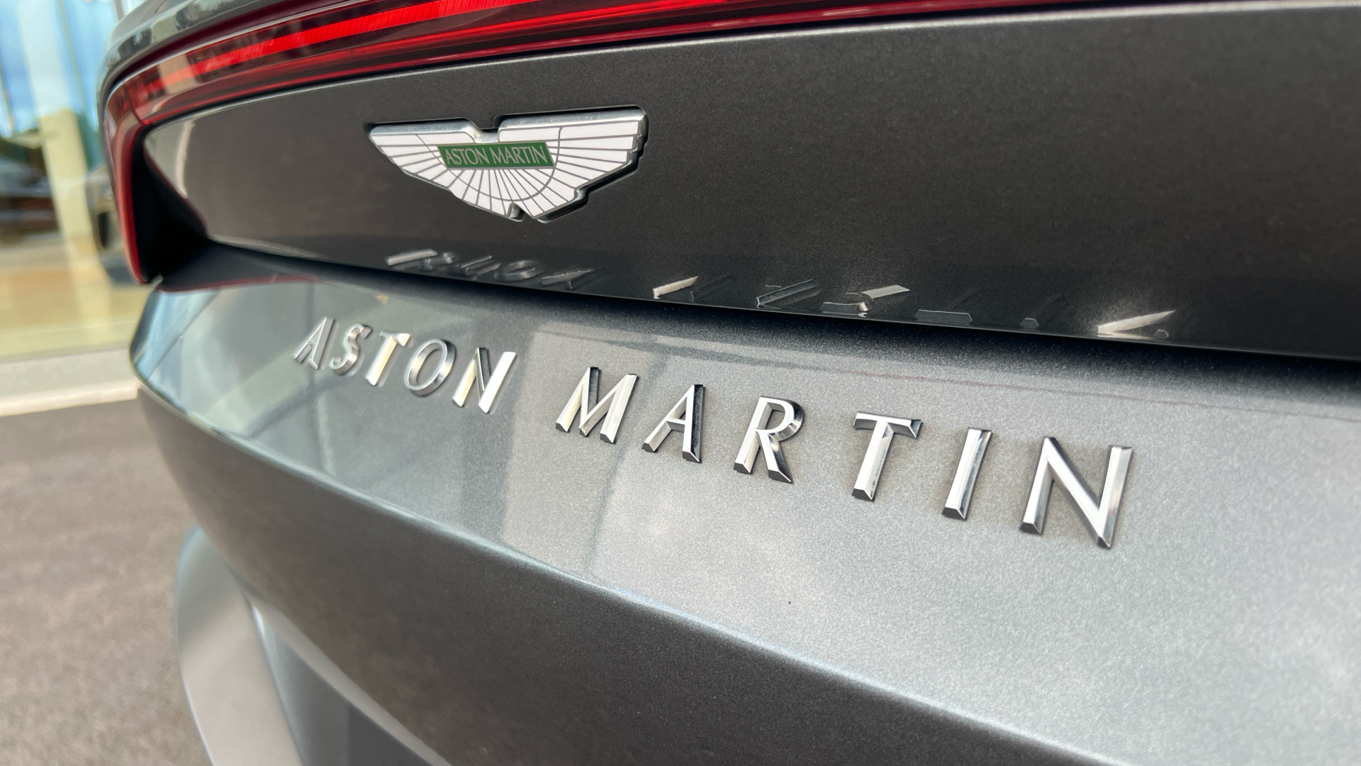 Aston Martin Vantage
