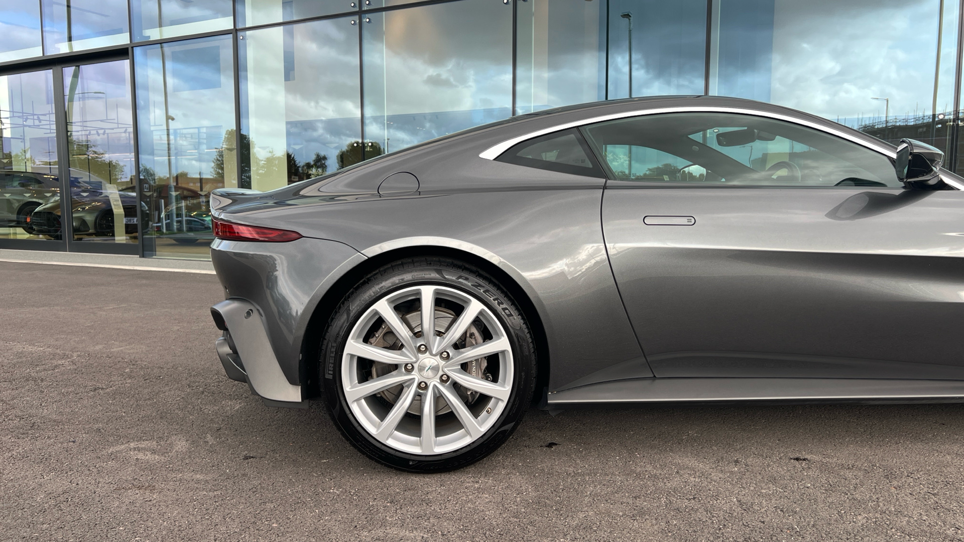Aston Martin Vantage