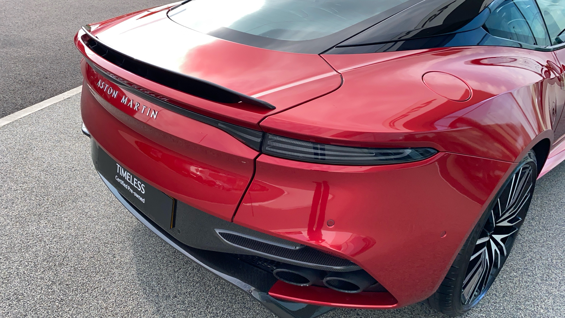 Aston Martin DBS