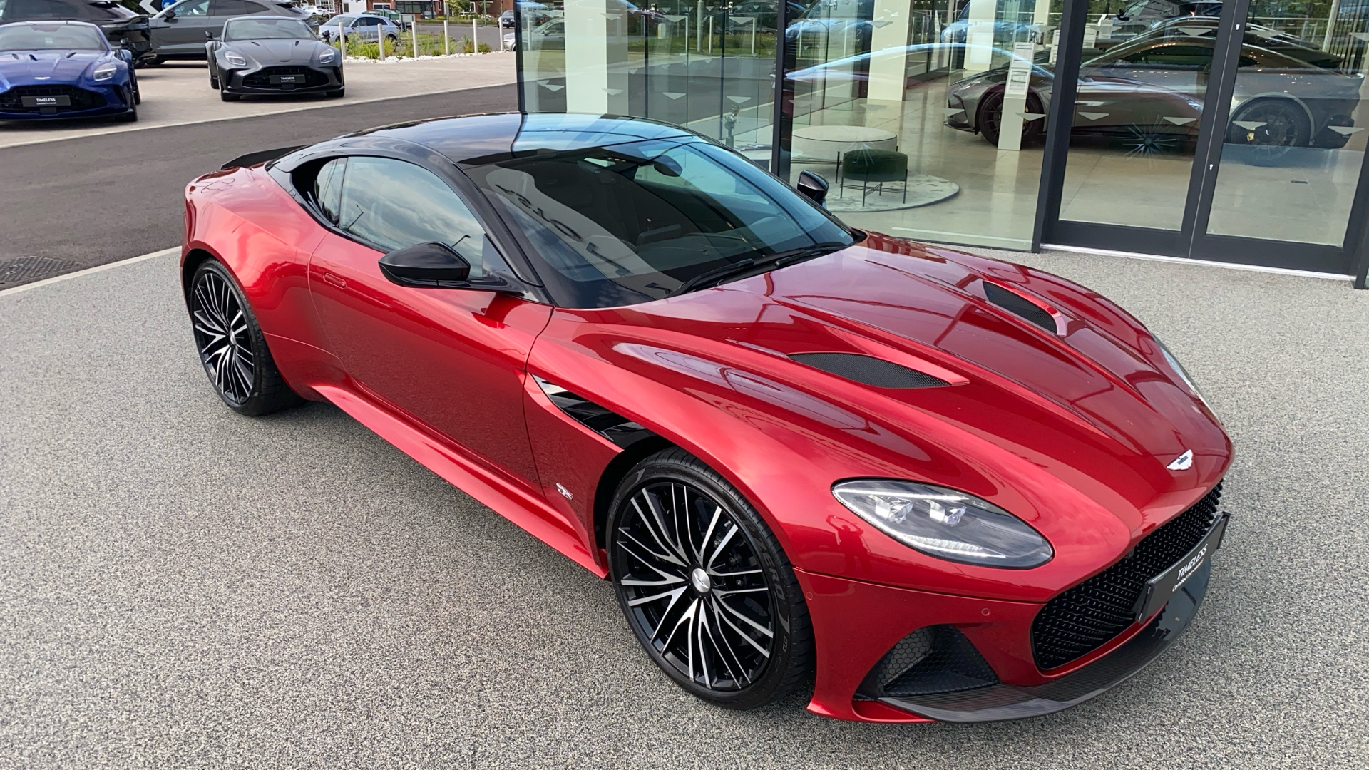 Aston Martin DBS