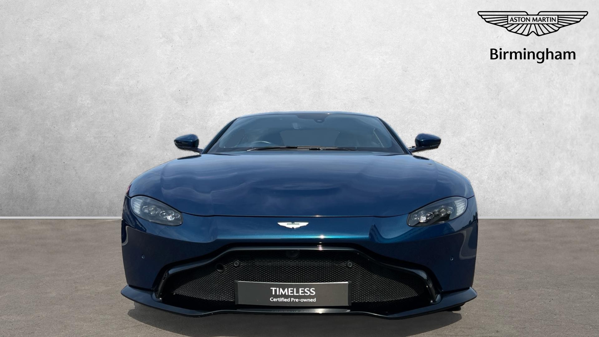 Aston Martin V8