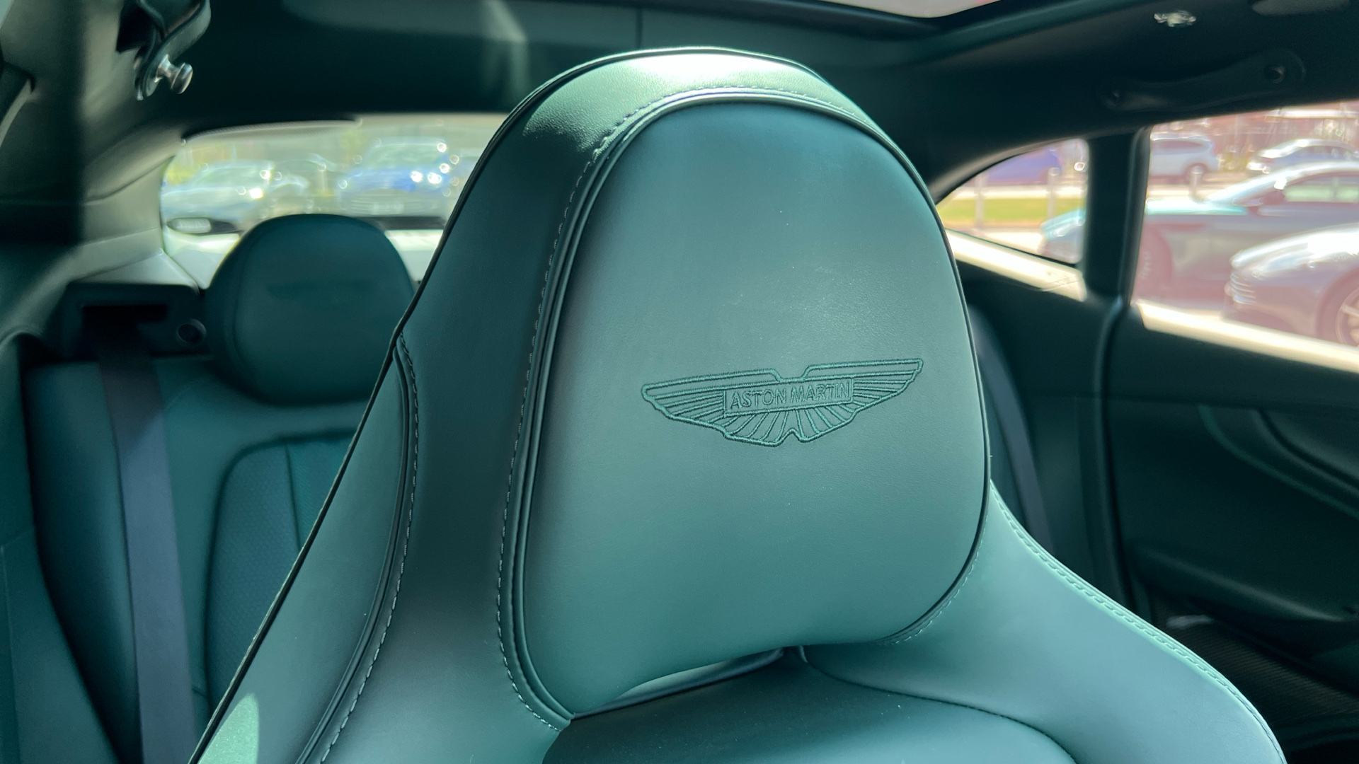 Aston Martin DBX