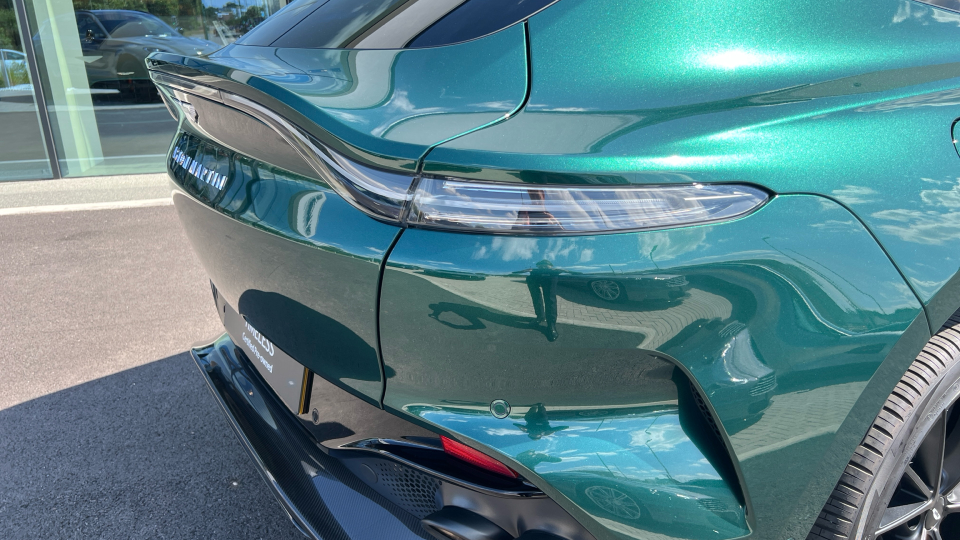 Aston Martin DBX