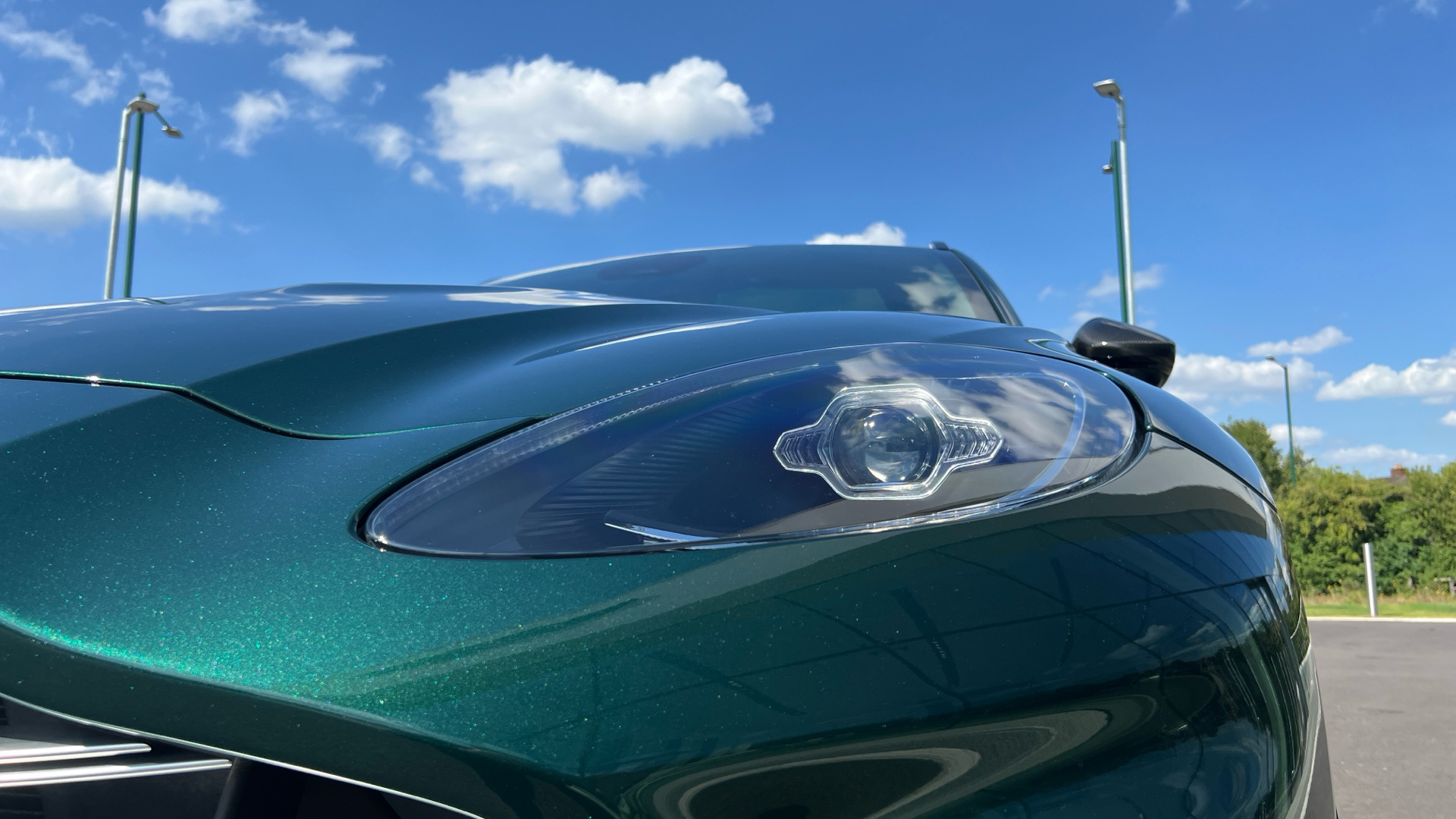 Aston Martin DBX