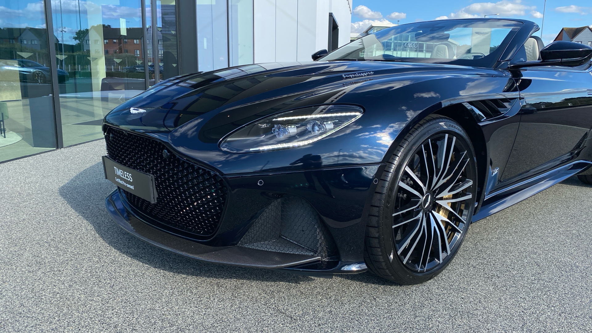 Aston Martin DBS