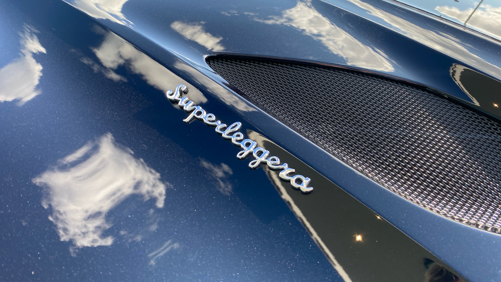 Aston Martin DBS