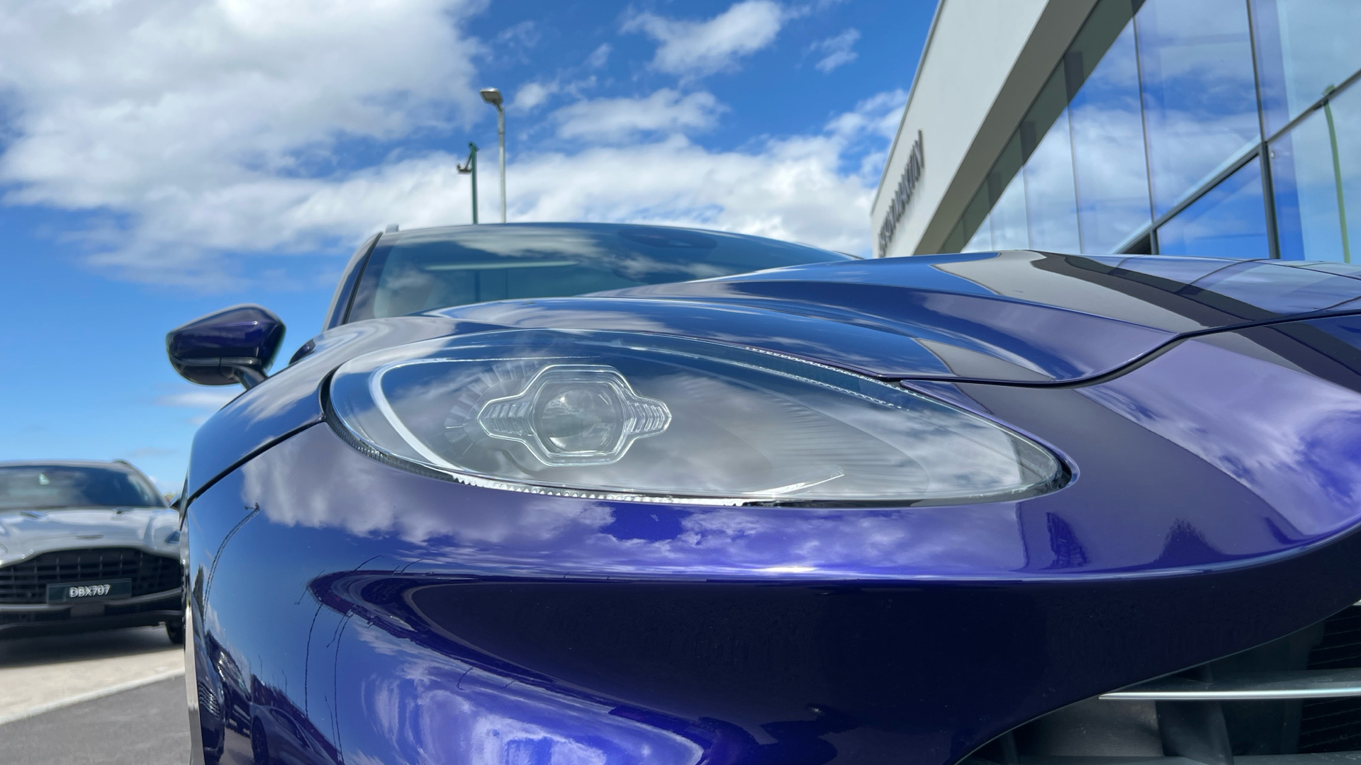 Aston Martin DBX