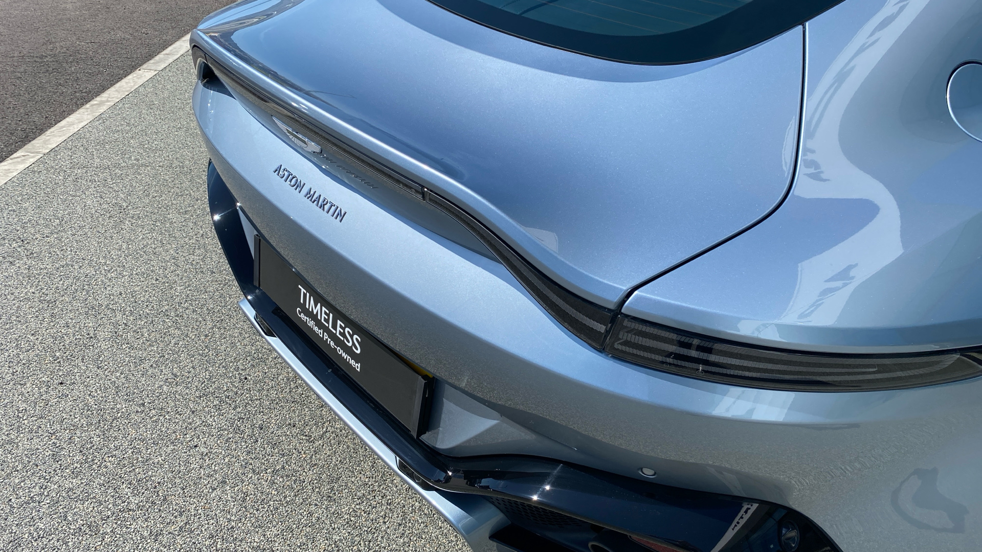Aston Martin Vantage