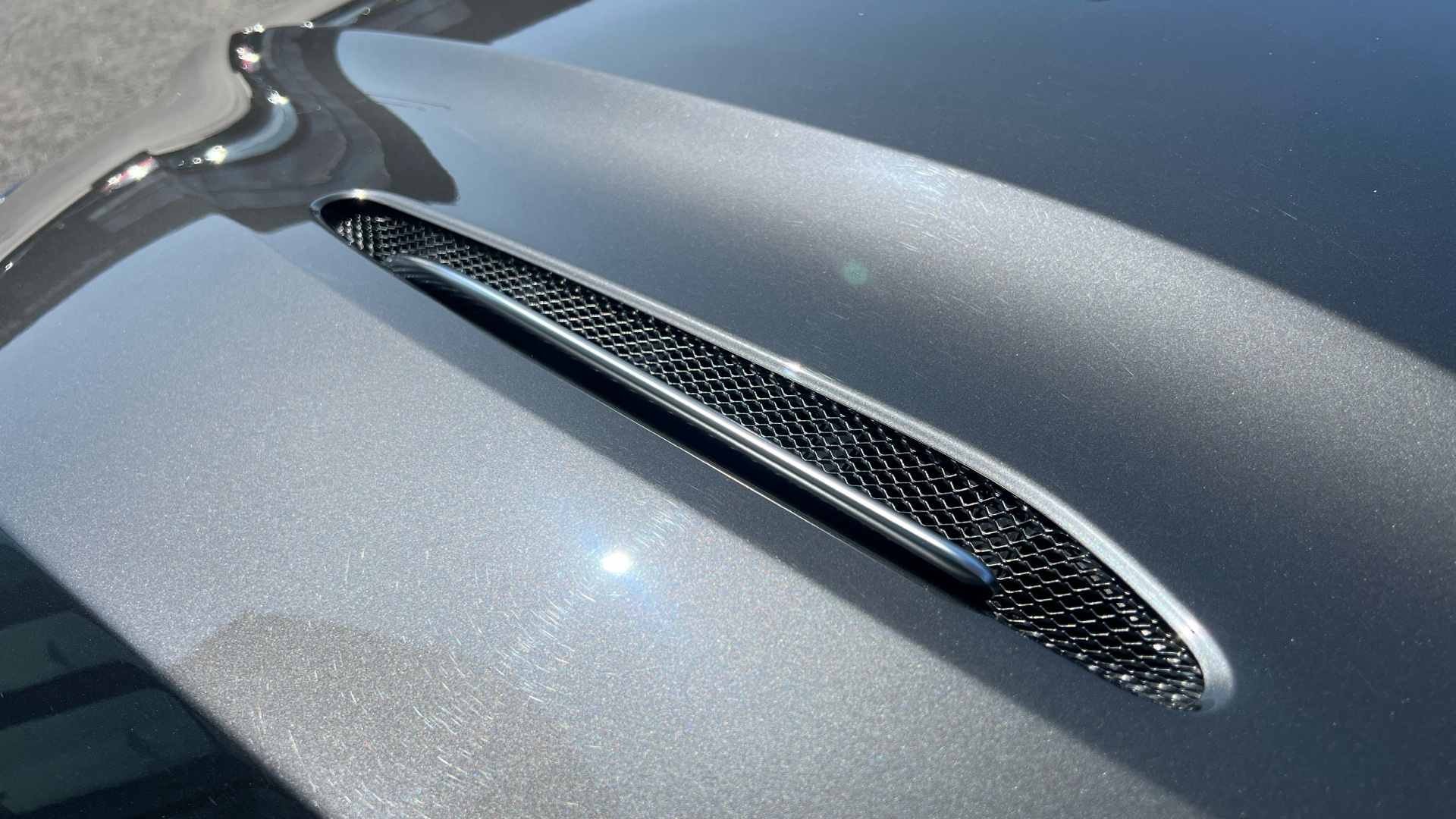 Aston Martin DB11