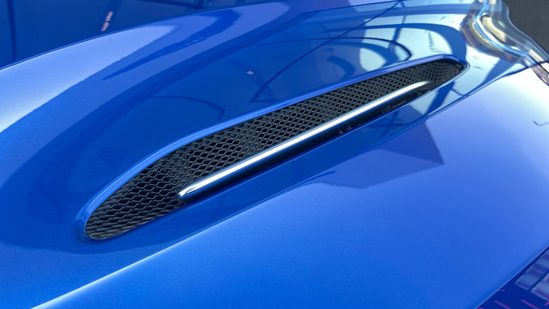 Aston Martin DB11