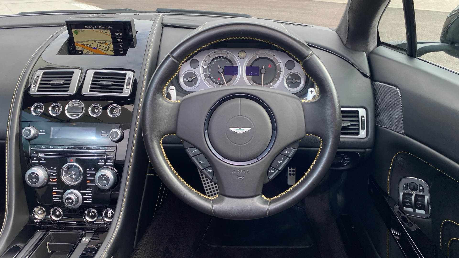 Aston Martin Vantage